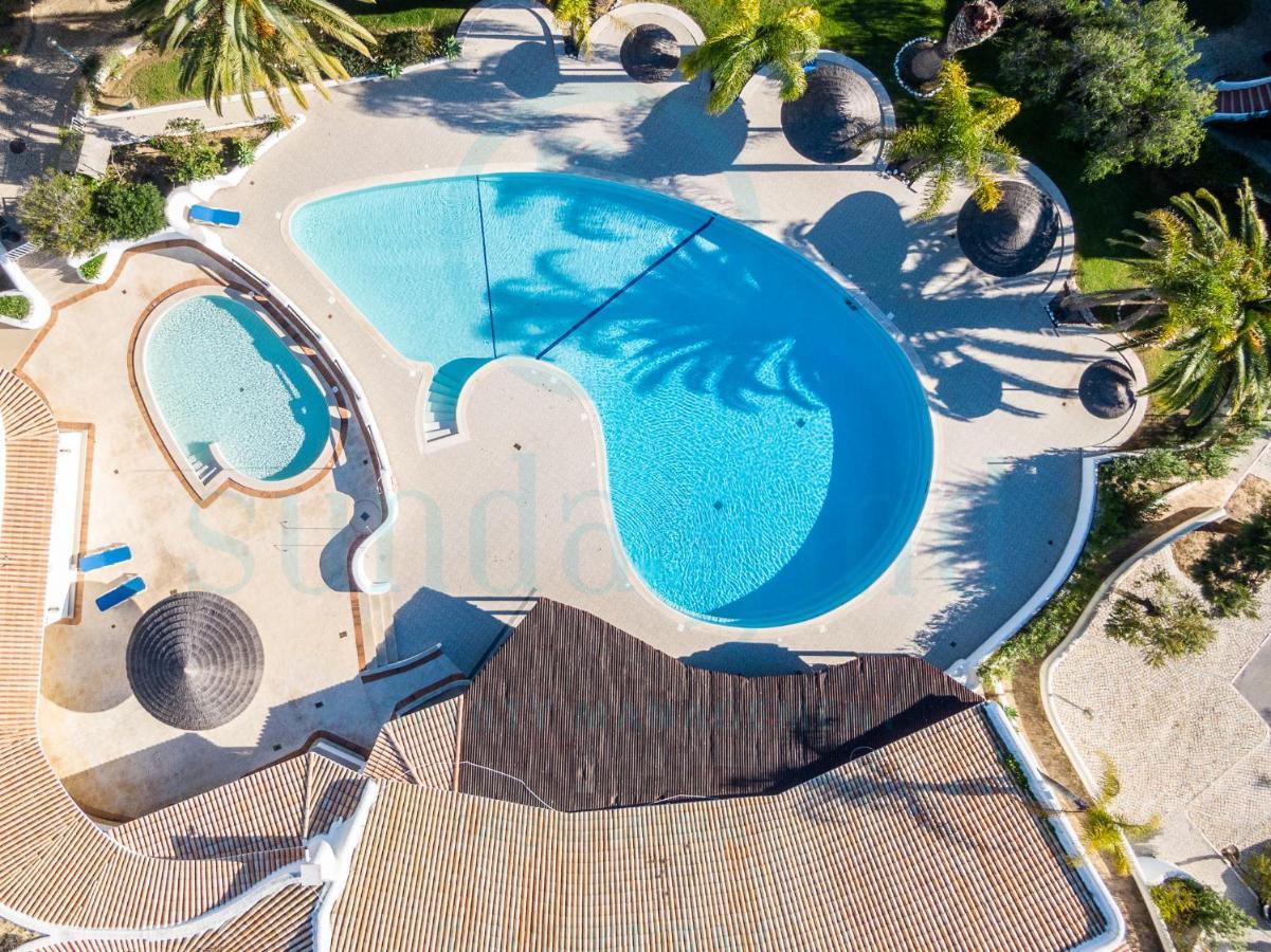 Beach Praia - Sleep 5 - Pool - Free Wi-Fi - Air Con Albufeira Dış mekan fotoğraf
